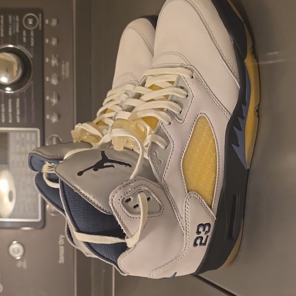 Nike Jordan A Ma Maniere 5 - Picture 4 of 5